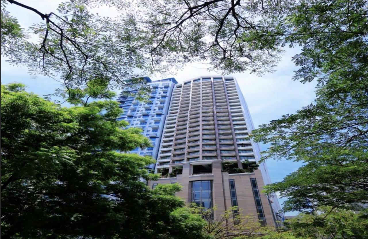 One Bedroom Apartment With Netflix At Greenbelt Makati Manila Exterior photo